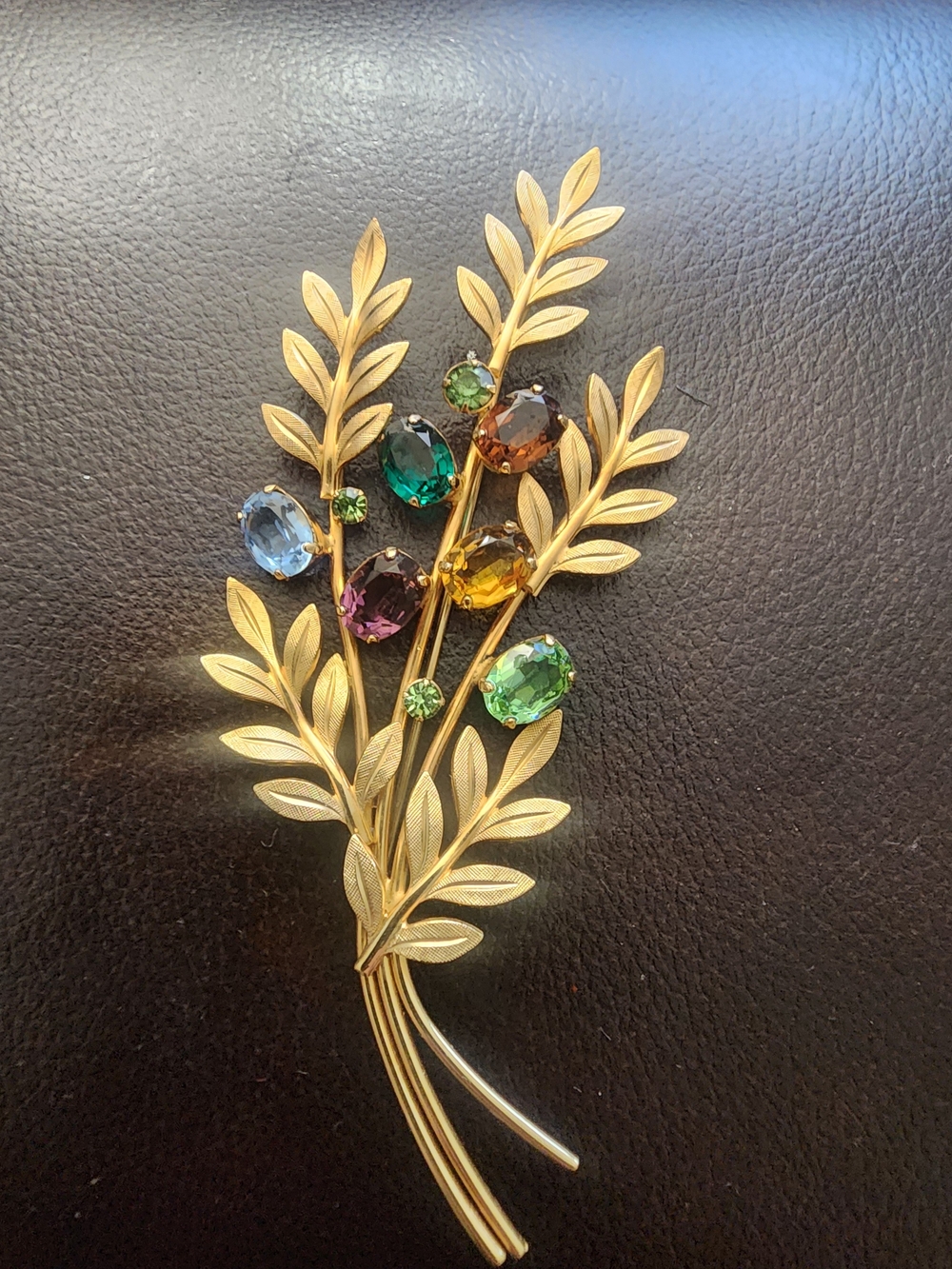 Gold Leaf Bouquet Brooch with Multicolor Faceted Stones